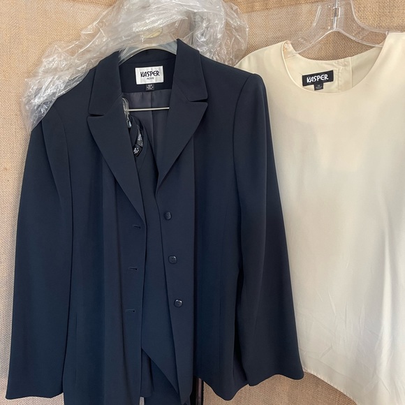 Kasper Navy Suit 3 piece 16P - Picture 6 of 6